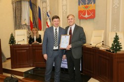 Председатель ТОС «Вектор развития» округа № 4 получил благодарственное письмо от Думы Волгодонска