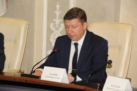 Сергей Макаров представил депутатам отчет о работе Администрации Волгодонска 