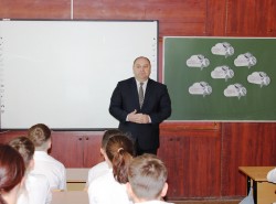 Депутат Георгий Ковалевский провел со школьниками урок «Без срока давности»