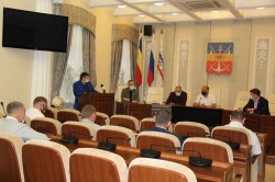 Депутаты обсудили работу ПЦР-лаборатории за пол года