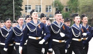  «Мы – будущее России»: в смотре строя и песни приняли участие 23 молодежных отряда