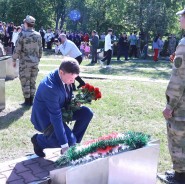 Волгодонцы возложили цветы к мемориалам и братским могилам воинов в честь Победы в Великой Отечественной войне