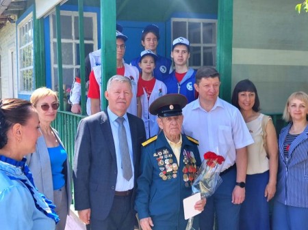 Ветерану Климу Неполькину вручили медаль в память о Прохоровском сражении
