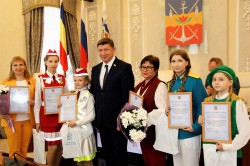 Наставники и командиры отрядов ЮИД 21 и 22 школы отмечены благодарственными письмами Волгодонской городской Думы