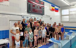 «Крепкая семья – сильная страна»: волгодонские единороссы организовали спортивный праздник в бассейне «Нептун»