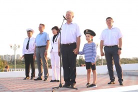 Волгодонск отметил День ВМФ молебном, автопробегом и концертной программой