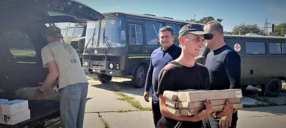 «Помоги солдату»: волгодонцы передали в военный госпиталь мебель и средства реабилитации