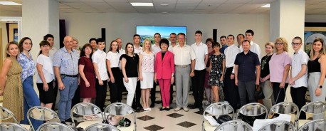 11 выпускников получили целевые направления от Ростовской АЭС для поступления в отраслевой вуз