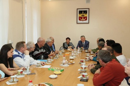 Сила в единстве и совместной работе: в Волгодонске состоялась встреча с лидерами партий, профсоюзов, национальных диаспор