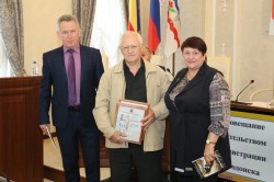 Скульптор Егор Дердиященко получил поздравления от первых лиц города