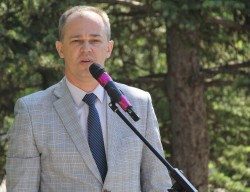 Игорь Батлуков поздравил выпускников школы-интерната №14