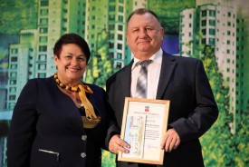 Людмила Ткаченко поздравила коммунальщиков с профессиональным праздником