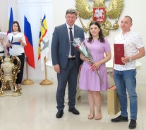В День семьи в ЗАГСе Волгодонска состоялось чествование супружеских пар
