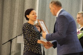 В Волгодонске поздравили учителей на торжественном педсовете