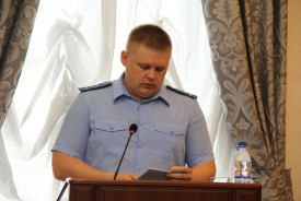 Майская Дума: юбилей депутатов, поздравление предпринимателей и рассмотрение отчета о работе прокуратуры