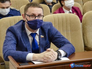 Алексей Васильевич Плотников призвал депутатов и администрацию прославлять людей труда