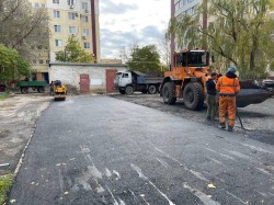   При содействии депутата Волгодонской городской Думы Алексея Плотникова в 19 округе появилась новая парковка. 