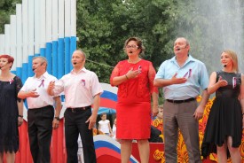 Волгодонские депутаты вместе с жителями отметили День России в парке «Победы»