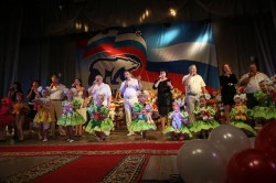 Известные политики Волгодонска отметили День России песенным фестивалем