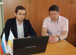 Председатель Молодежного парламента Александр Морозов войдет в состав Молодежного парламента области