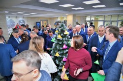 Более 6000 детей получат к Новому году подарки от Ростовской АЭС