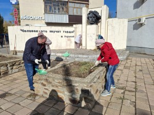 Субботник в 4-м микрорайоне