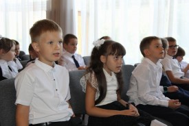 Сергей Ладанов поздравил первоклассников школы №13 с началом учебного года