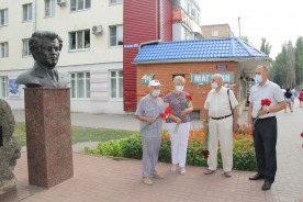 Волгодонцы вспоминали 82-ю годовщину со Дня рождения Александра Тягливого