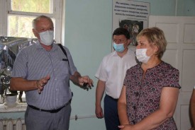 Сергей Ладанов и депутаты-единороссы провели мониторинг филиала поликлиники № 3