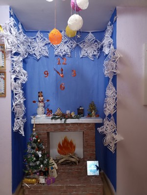 3 округ: "Новый год к нам мчится..."