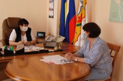 Волгодонские депутаты-единороссы продолжают проводить дистанционный приём граждан