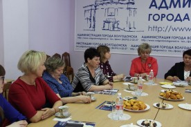 Председатель Думы-глава города Людмила Ткаченко встретилась с лидерами профсоюзных организаций