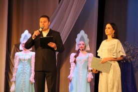 Людмила Ткаченко поздравила ансамбль «Россияночка» с юбилеем 