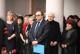 Сотни волгодонцев пришли проститься с Почётным гражданином Виктором Жуковым