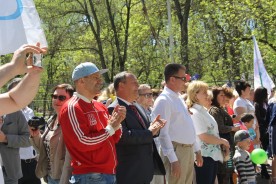 Волгодонские депутаты и  их помощники приняли участие в праздновании Дня весны и труда