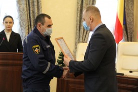 Игорь Батлуков поздравил волгодонских спасателей