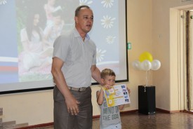 Игорь Батлуков поздравил финалистов фотоконкурса «Мама, папа, Я – читающая семья!»