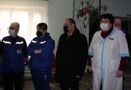 Всегда на передовой: депутаты-единороссы поблагодарили коллектив «скорой помощи» Волгодонска