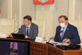 Сергей Макаров представил депутатам отчет о работе администрации Волгодонска за 2021 год