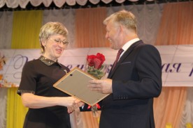 Волгодонские учителя принимали поздравления от руководства города