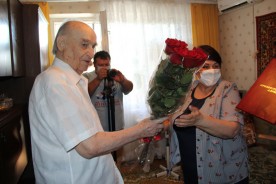 Почетный гражданин Волгодонска Михаил Яновенко отмечает 90-летие