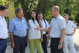 Депутаты проинспектировали ход ремонта переулка Первомайский