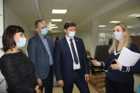 Депутаты-единороссы провели мониторинг ремонта городских библиотек