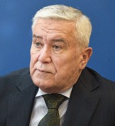 Сергей Ладанов вручил юбилейные медали именитым волгодонцам