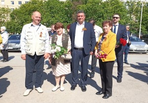 Округ 5 Возложение цветов к обелиску «40 лет Победы»