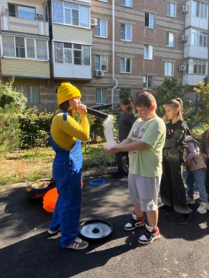 3 округ: "ТОС "Уютный" - детям!"