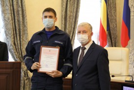 Игорь Батлуков поздравил волгодонских спасателей