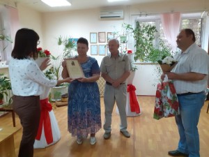 В округе № 4 Волгодонска депутат чествовал юбиляров семейной жизни
