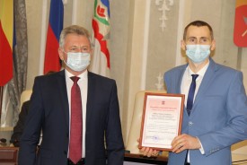Сотрудники Ростовской АЭС принимают поздравления с Днём энергетика