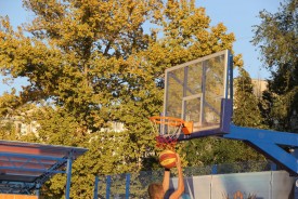 Современная баскетбольная площадка открылась в округе №18